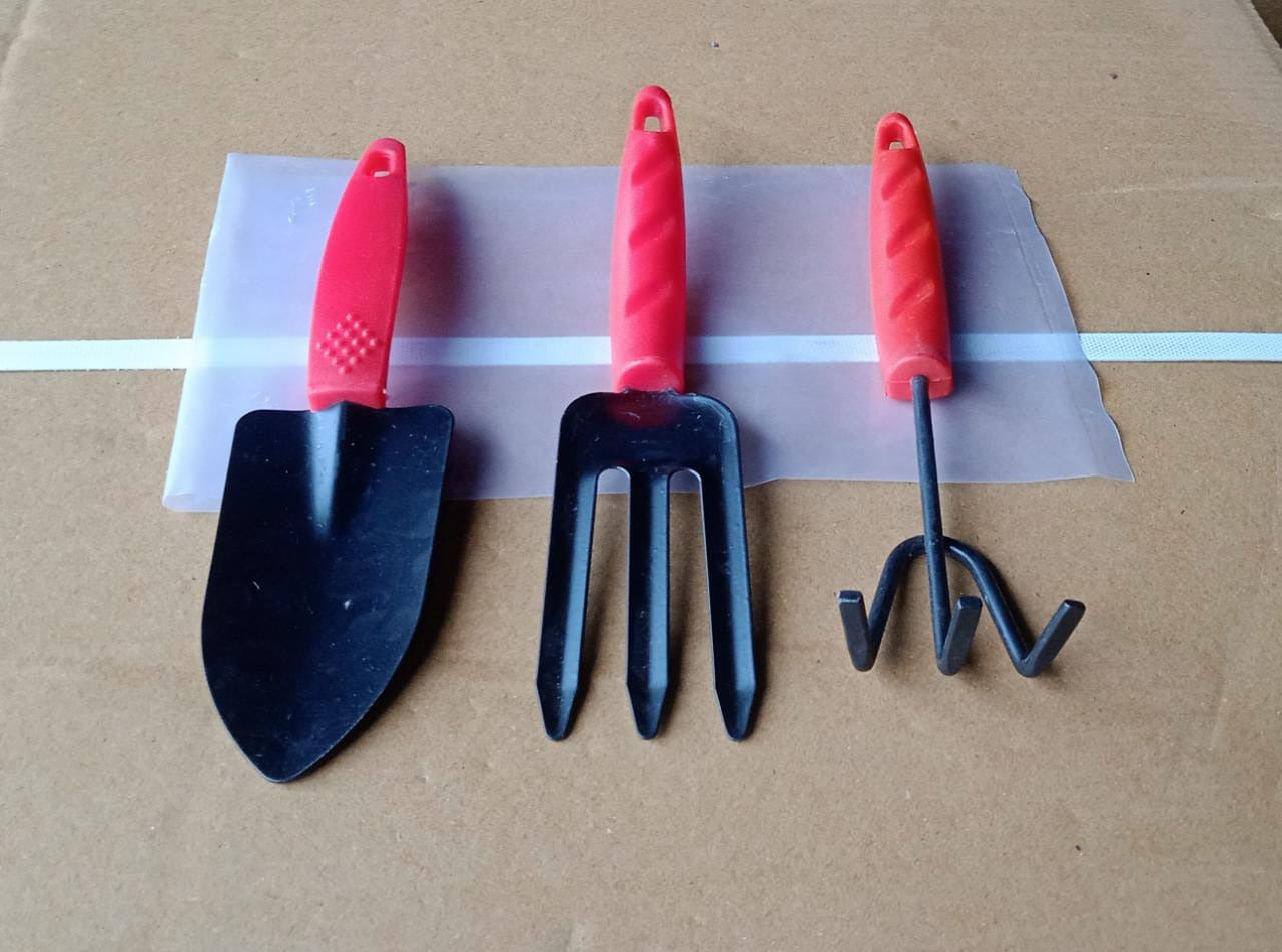 3pcs Small sized Hand Cultivator, Small Trowel, Garden Fork 3pcs Small sized Hand Cultivator, Small Trowel, Garden Fork